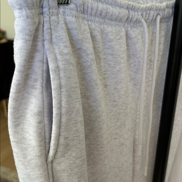 Better Together Wide Leg Sweatpants. Size XL. Gray. 29” inseam. 17” waist. - Picture 5 of 7
